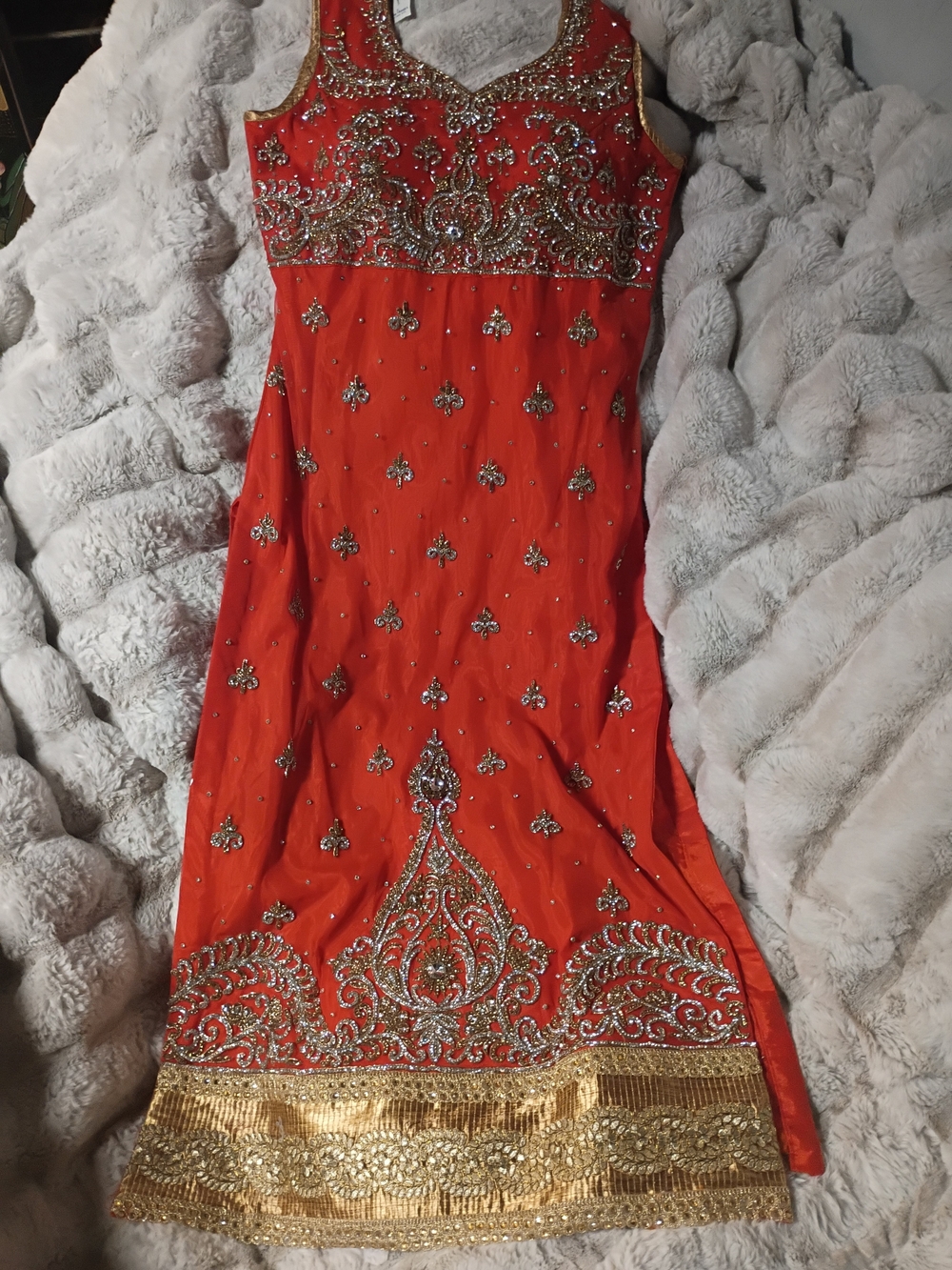 Sparkling embroidered Kapoor Formal Dress